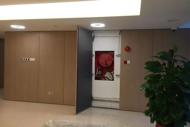 辦公室大門正對消防栓怎么裝修？